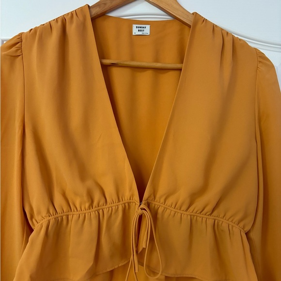 Sundays Best Cropped Tie Top (Size small) - Picture 2 of 3